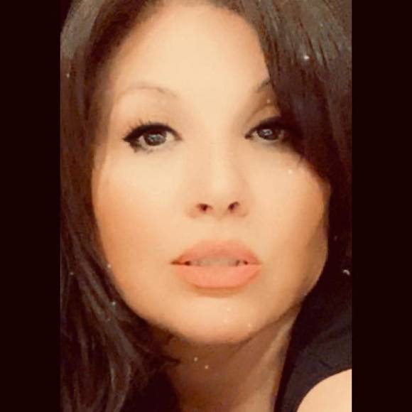 Meet your Posher, Roya - Picture 1 of 1